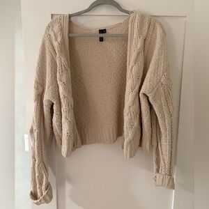 {moon & madison} Textured Cropped Beige Cardigan